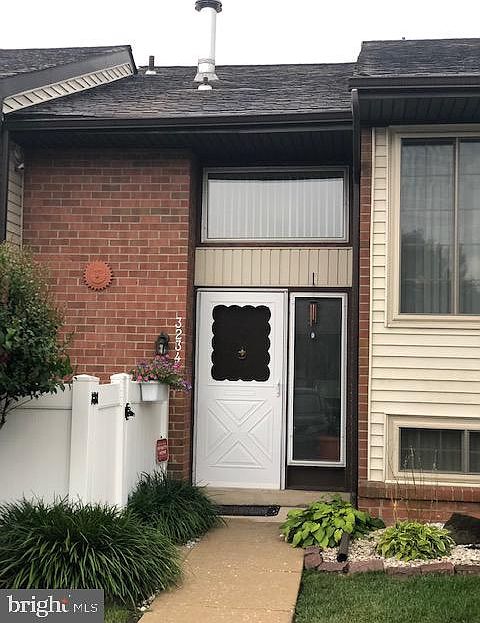 1st image of 3234 Fairway Dr