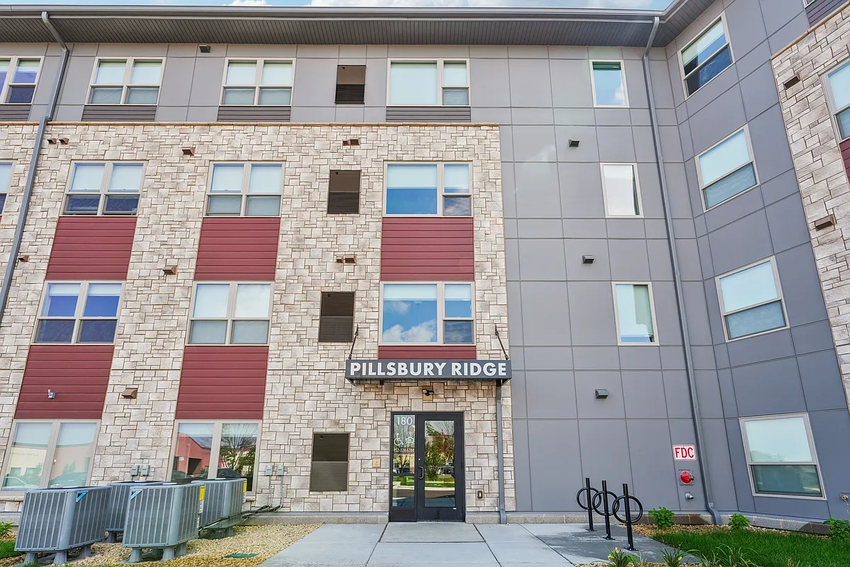 Building Photo - 180 W Burnsville Pkwy