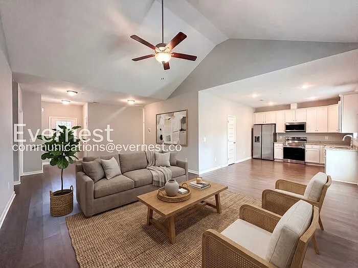 1014 Echo Ridge Rd — Photo 3