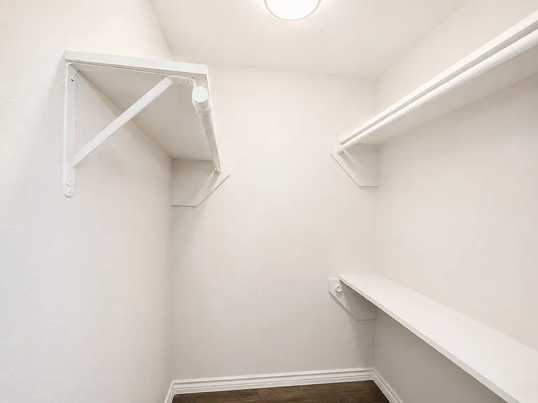 7716-7718 Sable Ln — Photo 14