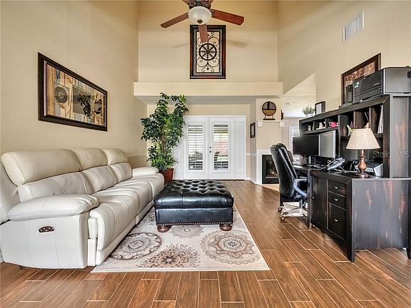 4th image of 1103 Waterfall Ln #81