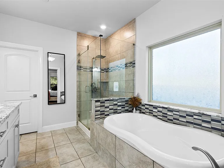 12140 Goliad Ln — Photo 17