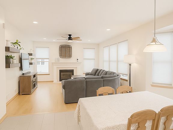 2nd image of 246 W Winding Trail Cir