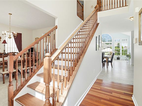4th image of 6969 Creekside Way
