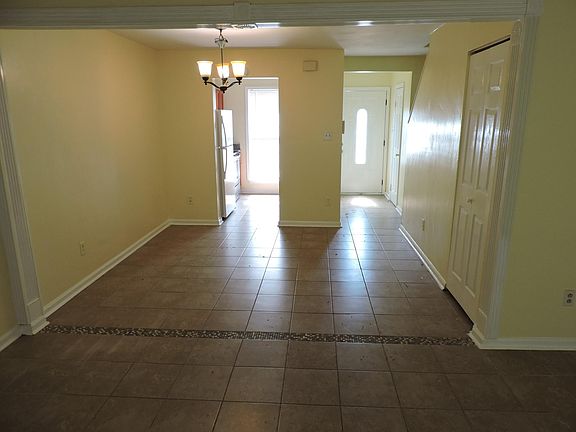 3rd image of 3711 Sugar Creek Cir