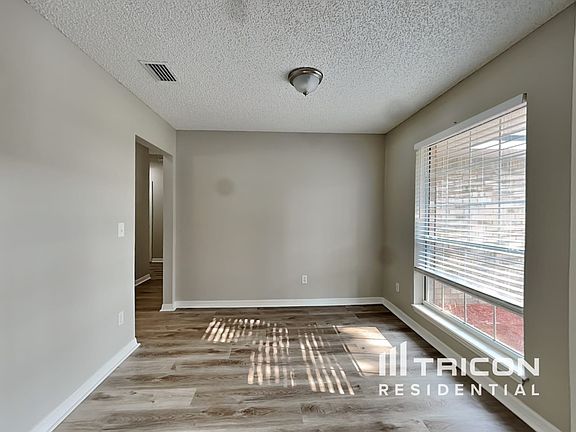 4th image of 32 Price Ln