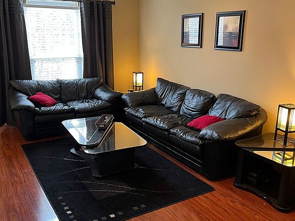 3rd image of 644 Berwick Ct