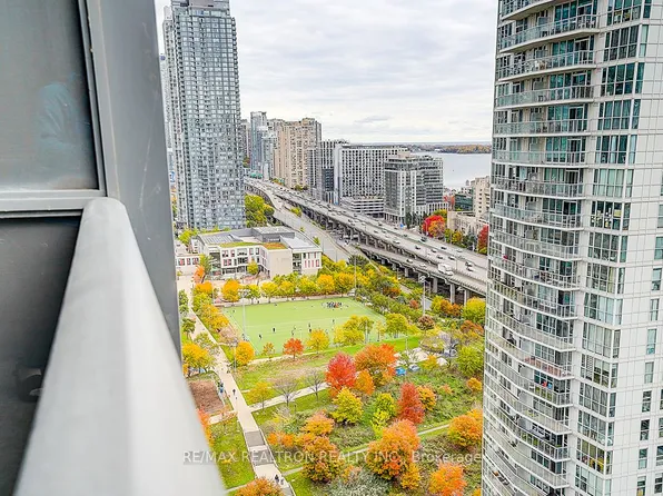 85 Queens Wharf Rd #2606, Toronto, ON M5V 0J9