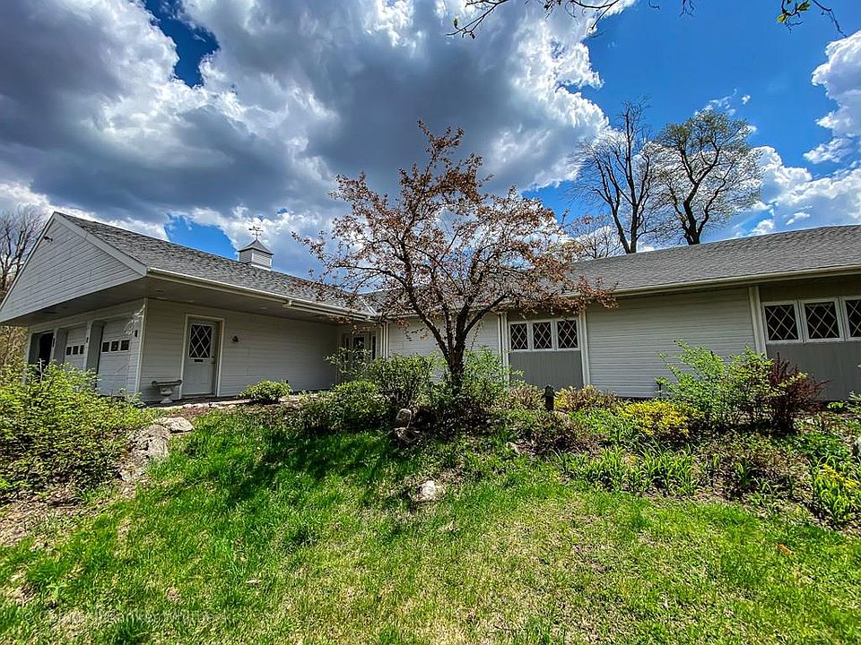1st image of 35 Norma Dr