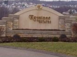 114 Filbert St, Uniontown, PA 15401