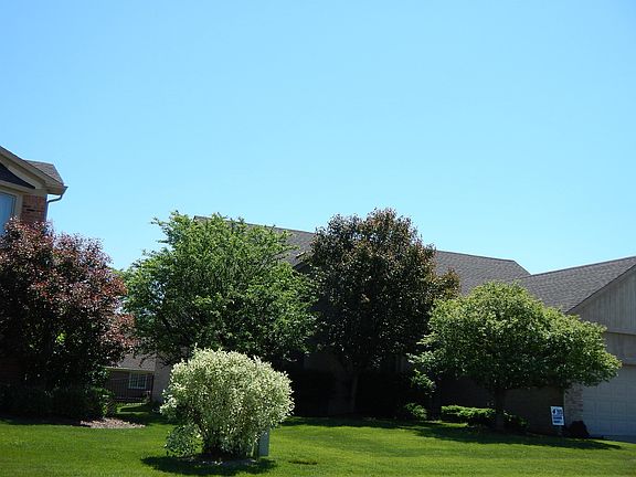3rd image of 53240 Rebecca Dr