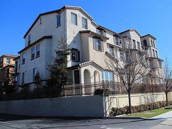 2nd image of 47 Bettencourt Way