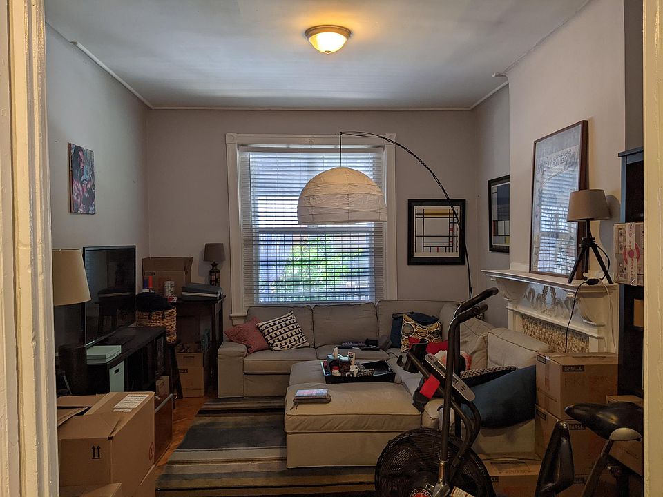 1st image of 4815 Walton Ave Floor 1
