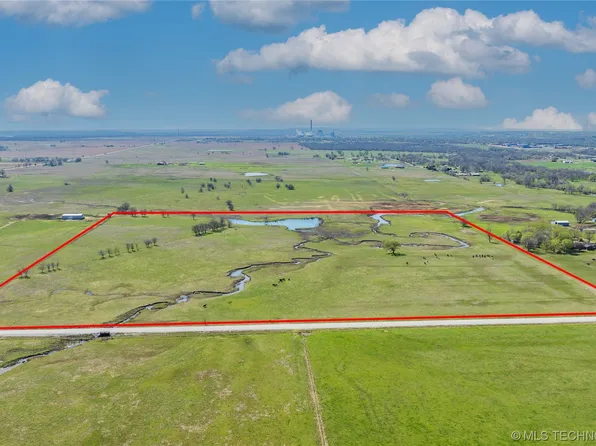 370 East Rd, Oologah, OK 74053