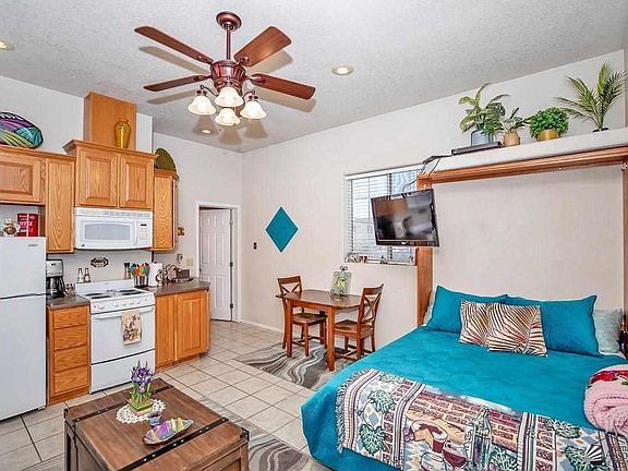 3rd image of 11761 Cortez St