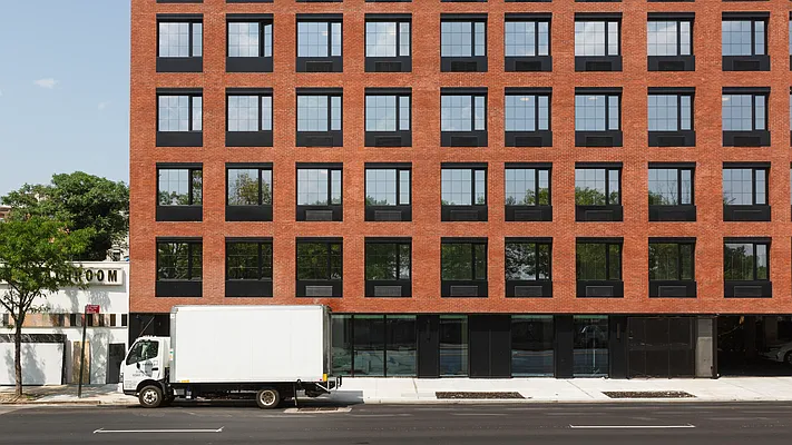 Rented by Nooklyn NYC LLC | media 31