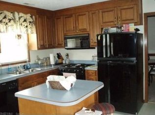 2 Arrowwood Ct, Hampton, VA 23666
