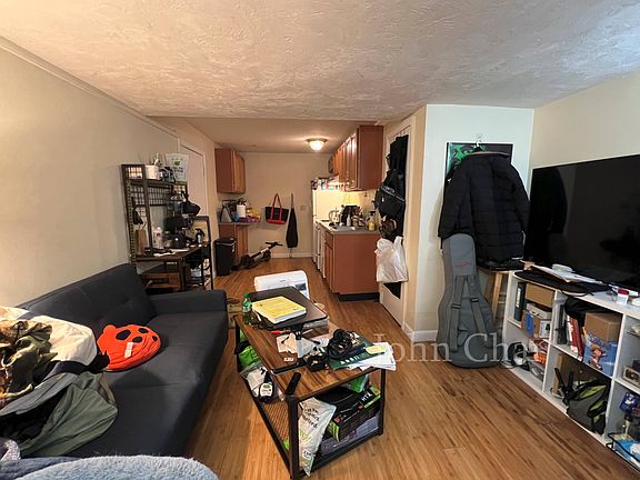 4th image of 1140 Commonwealth Ave APT C