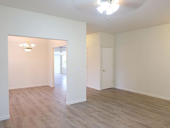 5th image of 1214 NW 148th Cir