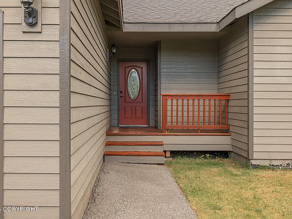 3rd image of 2721 N Bonnie Belle Cir