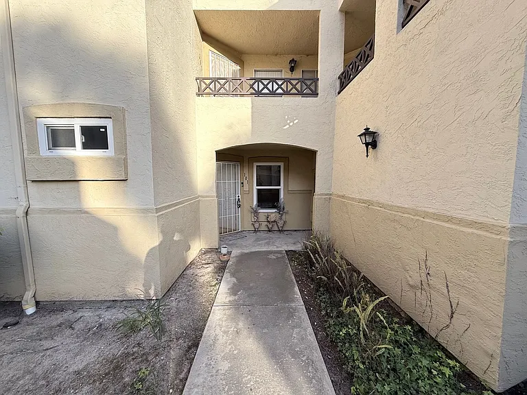 2035 Lakeridge Cir #101 — Photo 21