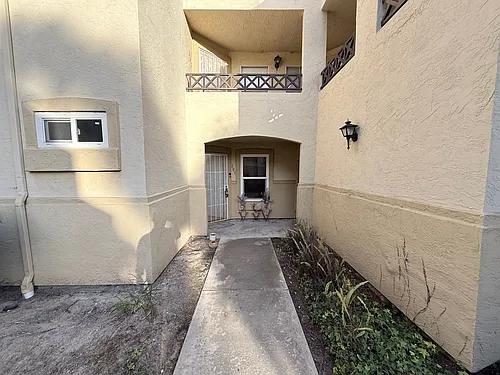 2035 Lakeridge Cir #101 Photo 1