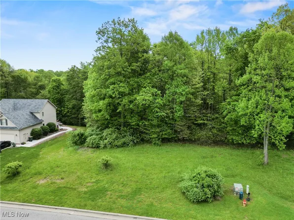 5358 Clingan Trails Blvd, Struthers, OH 44471