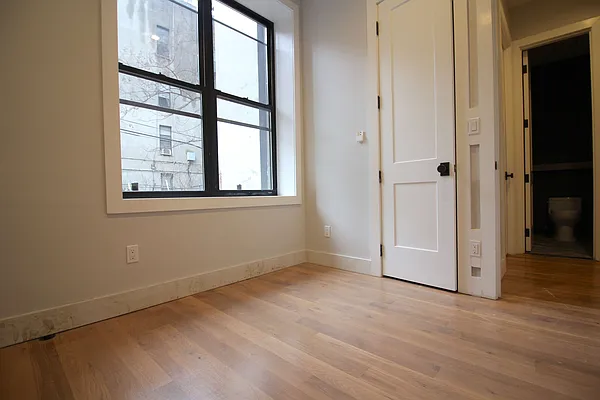 Rented by Nooklyn NYC LLC | media 61