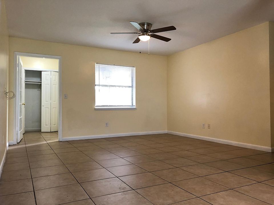 1st image of 2814 Calico Ct
