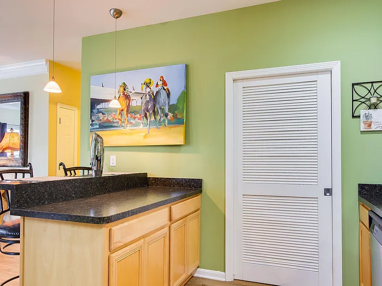 203 S Dorsey Ln #203 — Photo 18