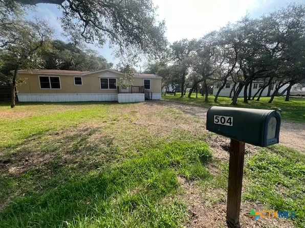 504 Reaser Dr, Victoria, TX 77905