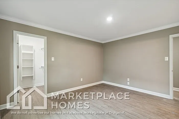 2102 Moss St — Photo 14