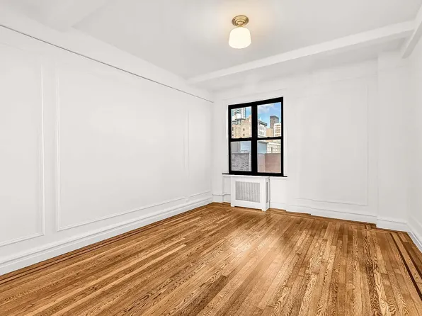 208 W 23rd St, New York, NY