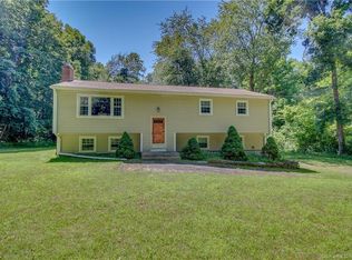 28 Sipples Hill Rd, Moodus, CT 06469