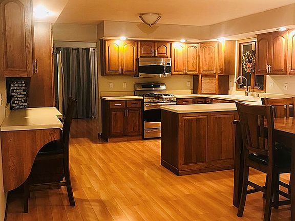 4th image of 5907 N Cl Myers Dr