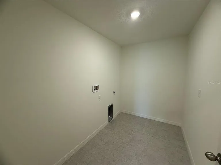293 Lafleur St SW — Photo 12