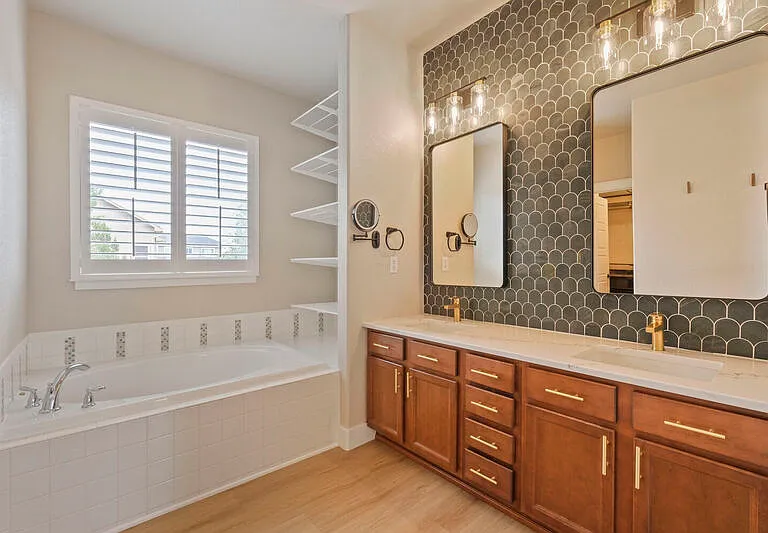 5839 Yancey Dr — Photo 17