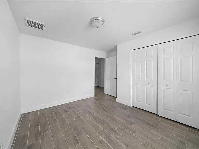 5022 25th St SW — Photo 9