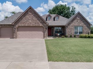12215 E 70th St N, Owasso, OK 74055