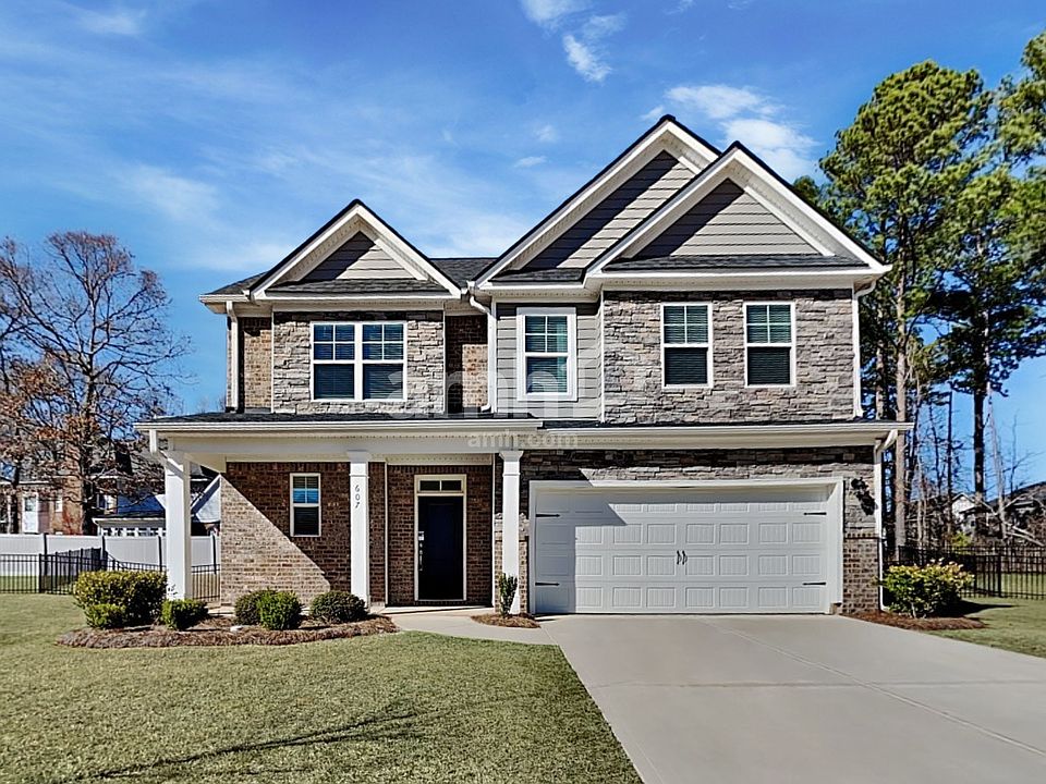1st image of 607 Lake Vista Ct