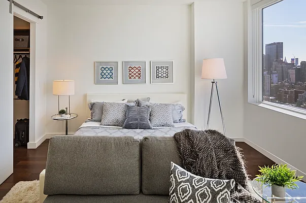Rented by The Moinian Group | media 25