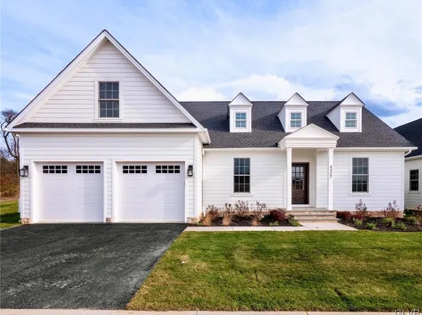 4327 Stonebridge Dr, Bethlehem, PA 18015