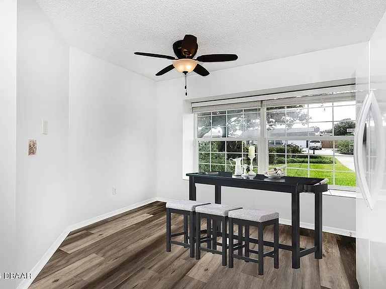 145 Riverwalk Ct — Photo 10