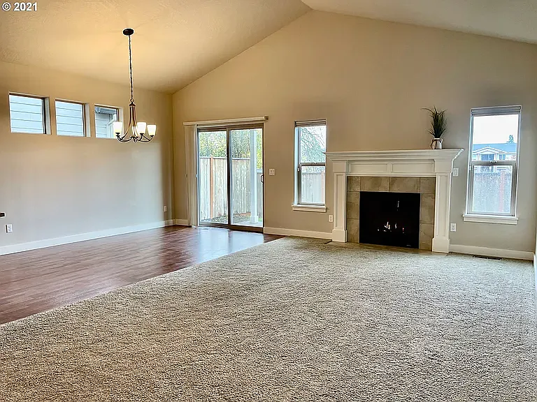 933 Pennington Ct — Photo 3