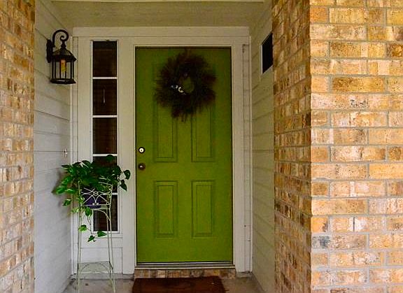 Bright and Chery inviting entry!