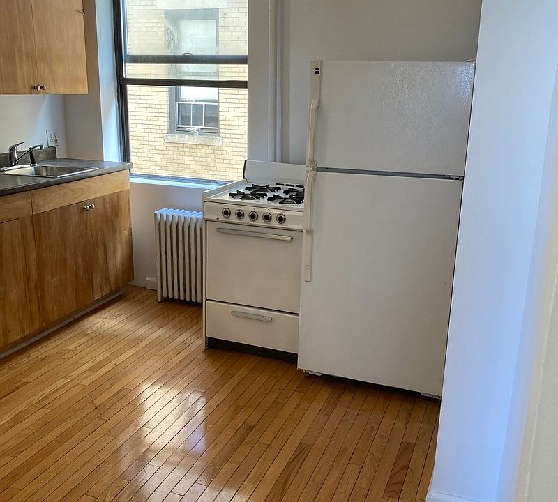 1st image of 545 W 49th St APT 57