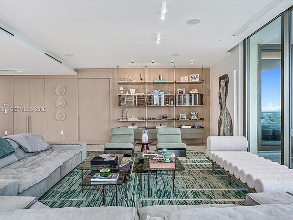 4th image of 17901 Collins Ave #404
