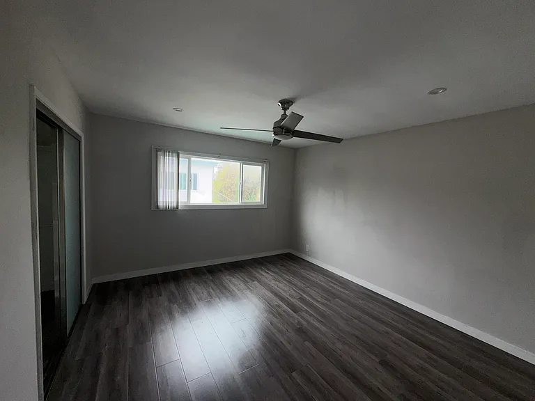 345 S Doheny Dr #304 — Photo 23