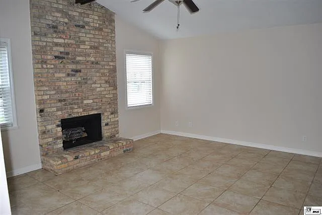 300 Woodale Dr #A — Photo 13