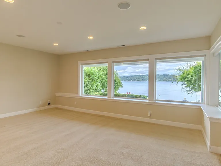 8568 Sand Point Way NE — Photo 47